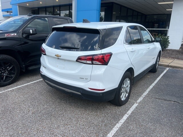 2023 Chevrolet Equinox LT photo 3