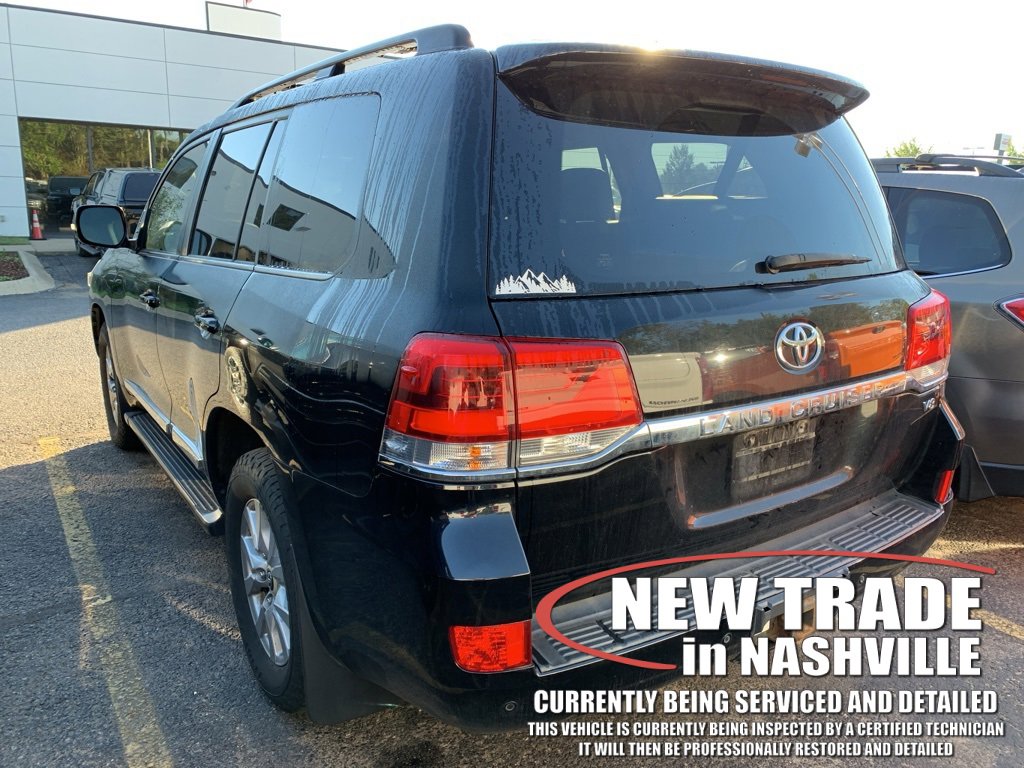 2016 Toyota Land Cruiser photo 3