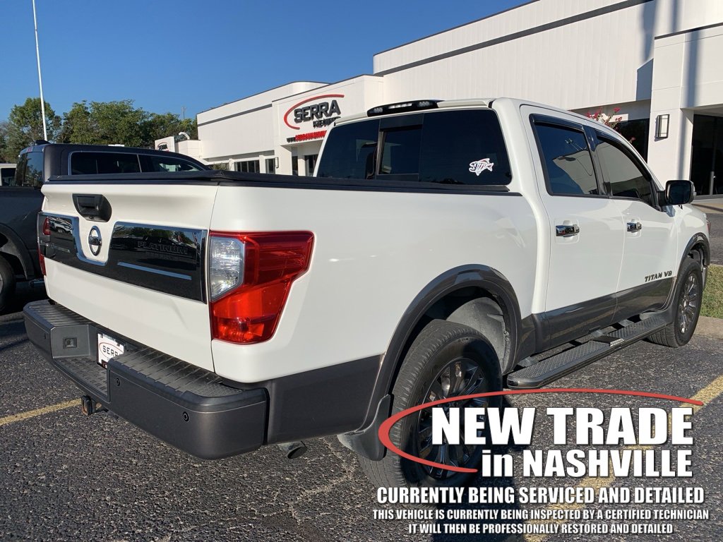 2018 Nissan Titan Platinum Reserve photo 4