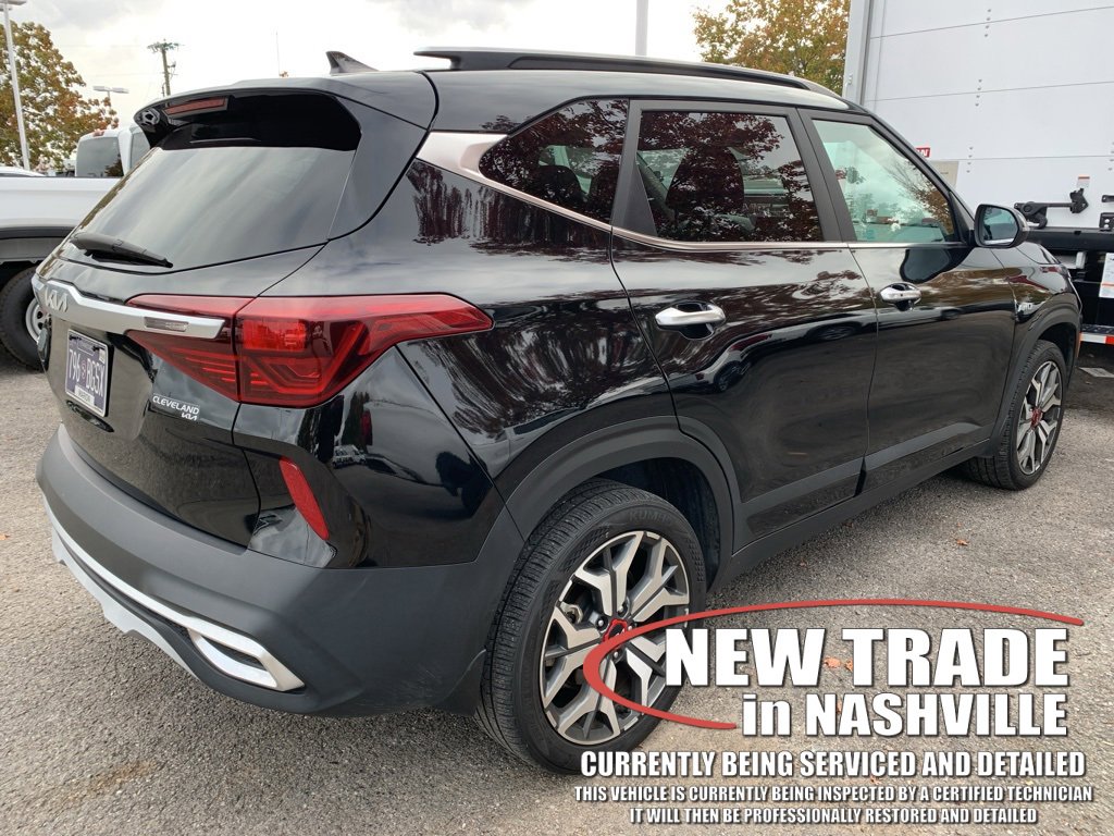 2023 Kia Seltos SX photo 2