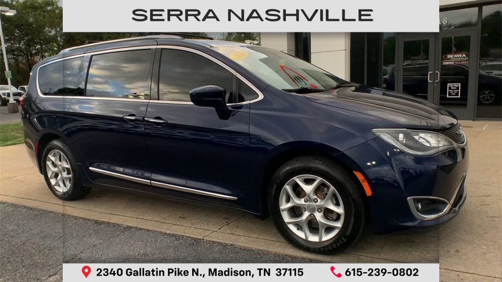 2020 Chrysler Pacifica Touring L photo 2