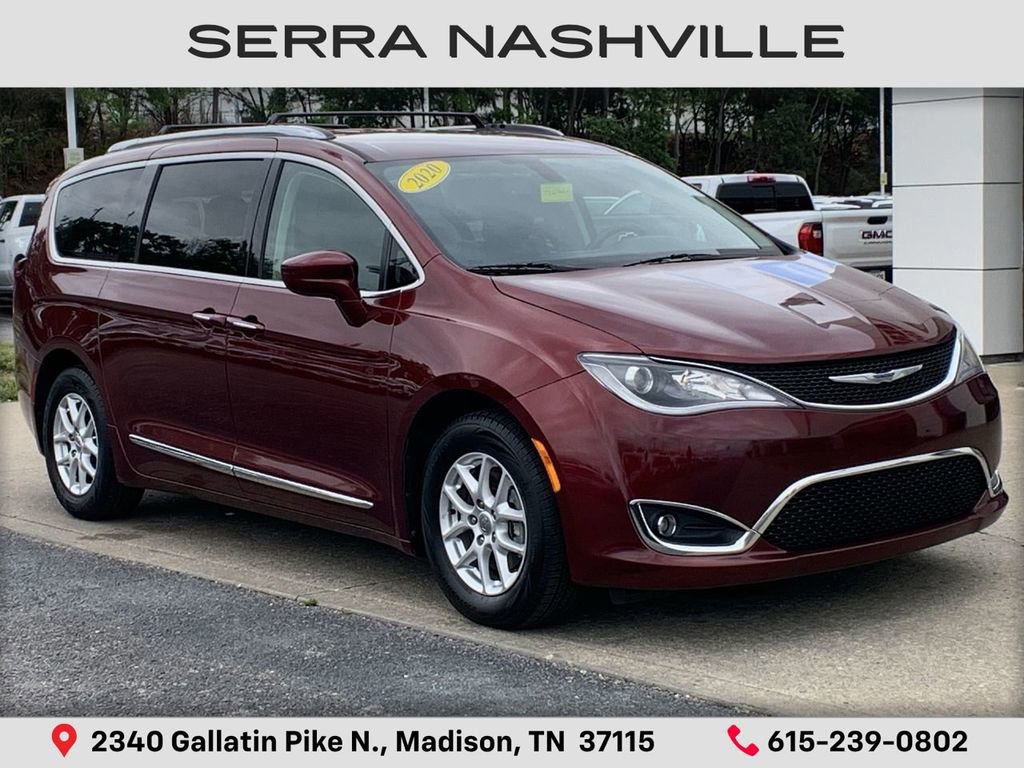 2020 Chrysler Pacifica Touring L's photo