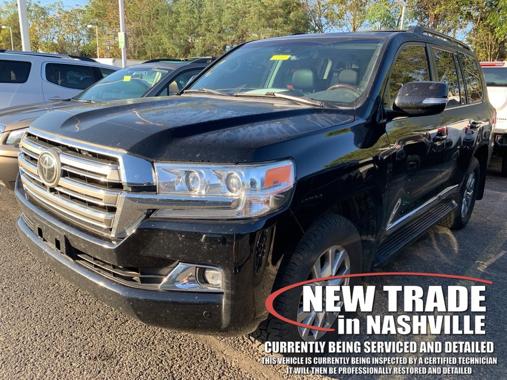 2016 Toyota Land Cruiser photo 2