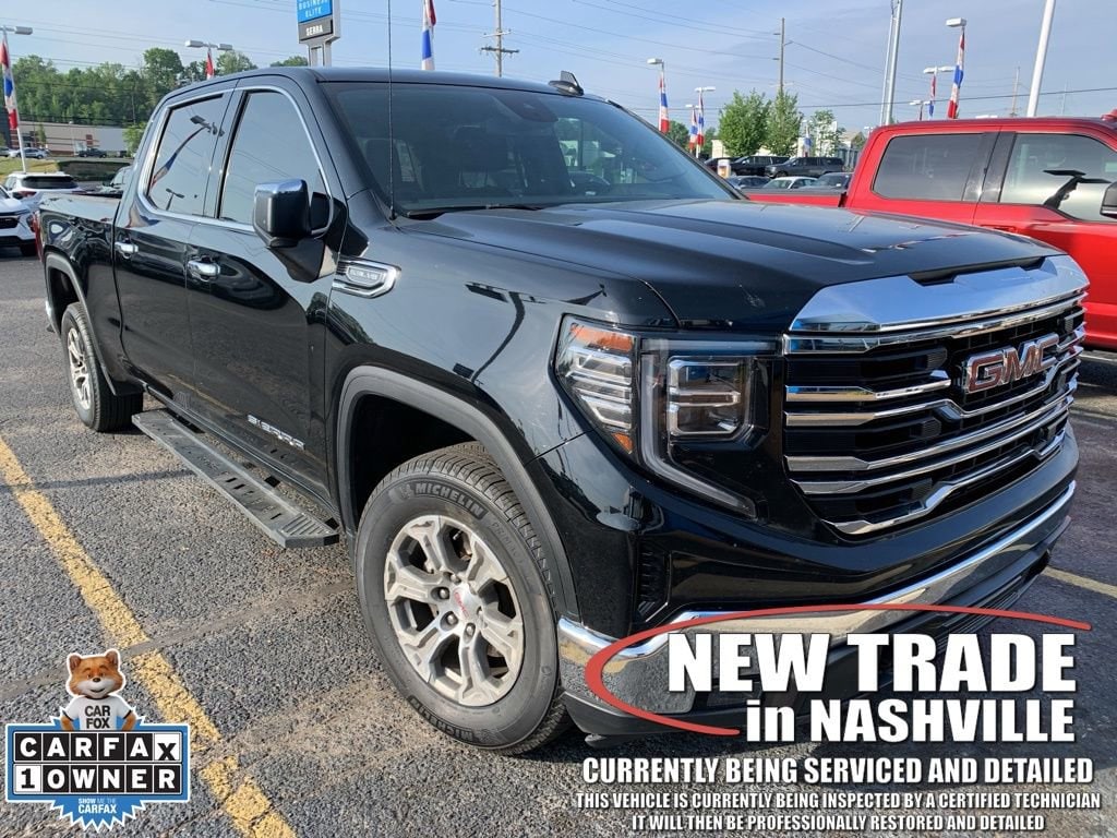 2023 GMC Sierra 4WD Crew Cab Short Box SLT's photo