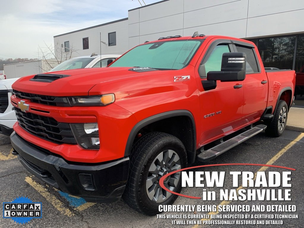 2024 Chevrolet Silverado 2500HD Custom photo 2