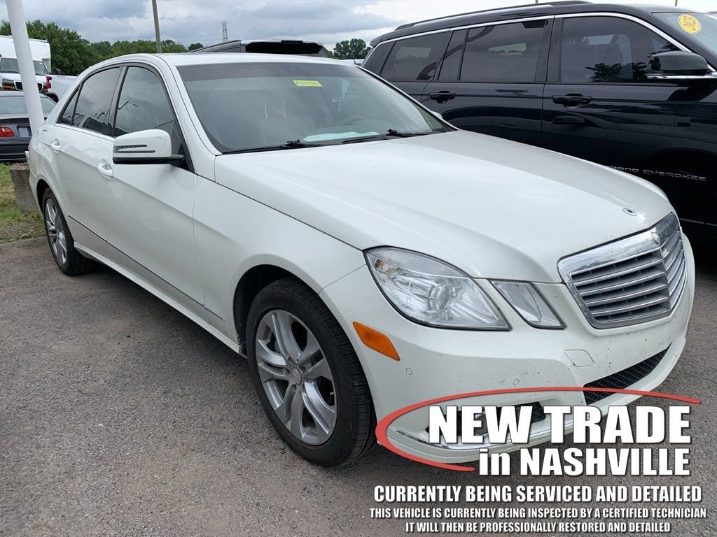 2011 Mercedes-Benz E-Class E550 Luxury's photo