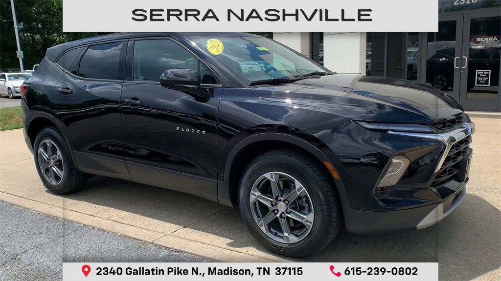 2023 Chevrolet Blazer 2LT photo 2