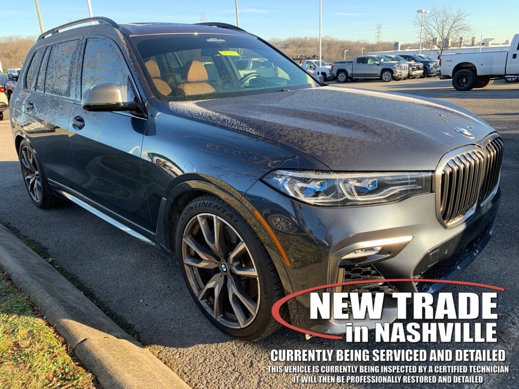 2021 BMW X7 M50i's photo