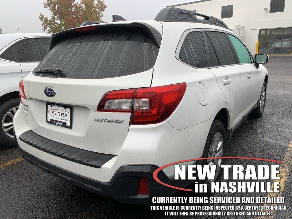2019 Subaru Outback Premium photo 2