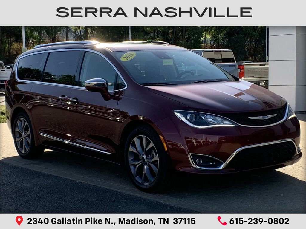 2018 Chrysler Pacifica Limited's photo