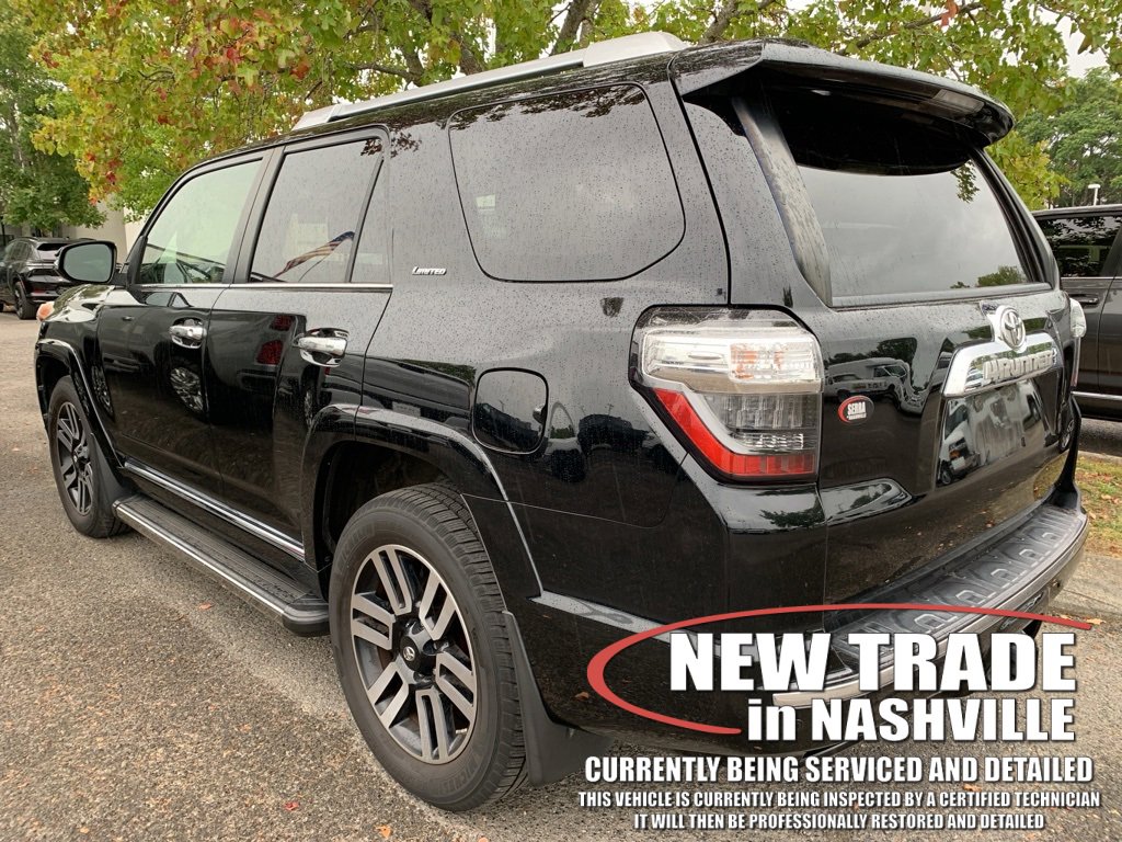 2017 Toyota 4Runner SR5 photo 2