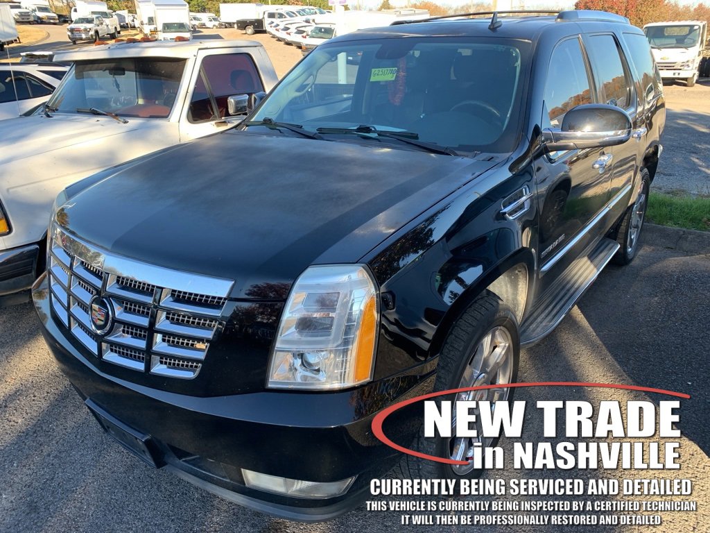 2014 Cadillac Escalade Luxury photo 2