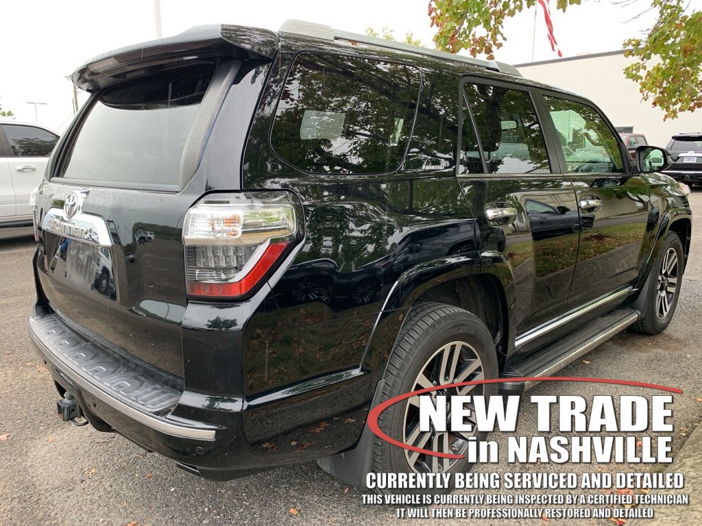 2017 Toyota 4Runner SR5 photo 3