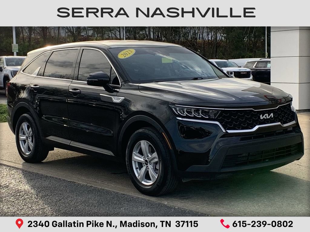 2023 Kia Sorento LX AT's photo