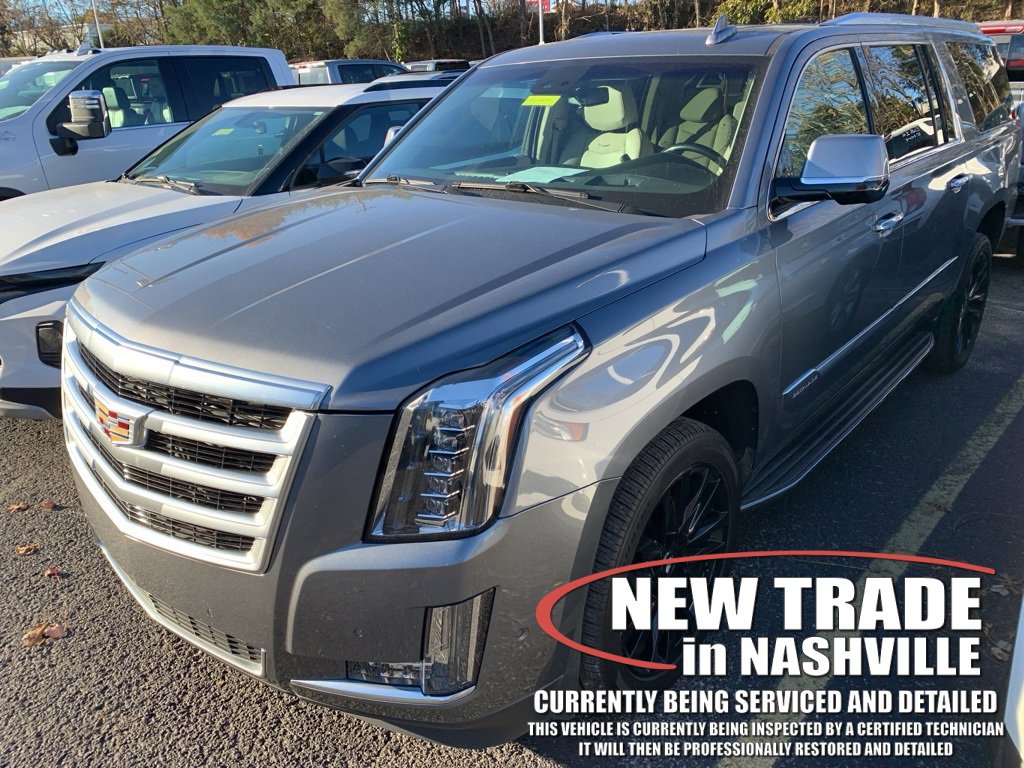 2019 Cadillac Escalade ESV Luxury photo 2