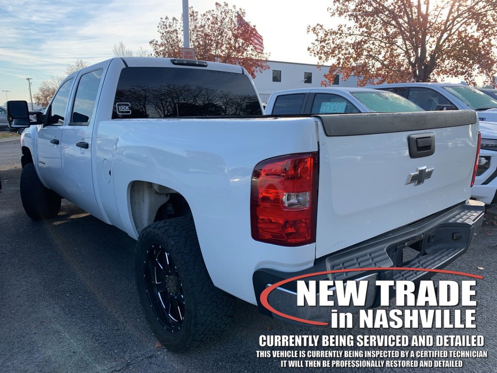2009 Chevrolet Silverado 2500HD LT photo 2