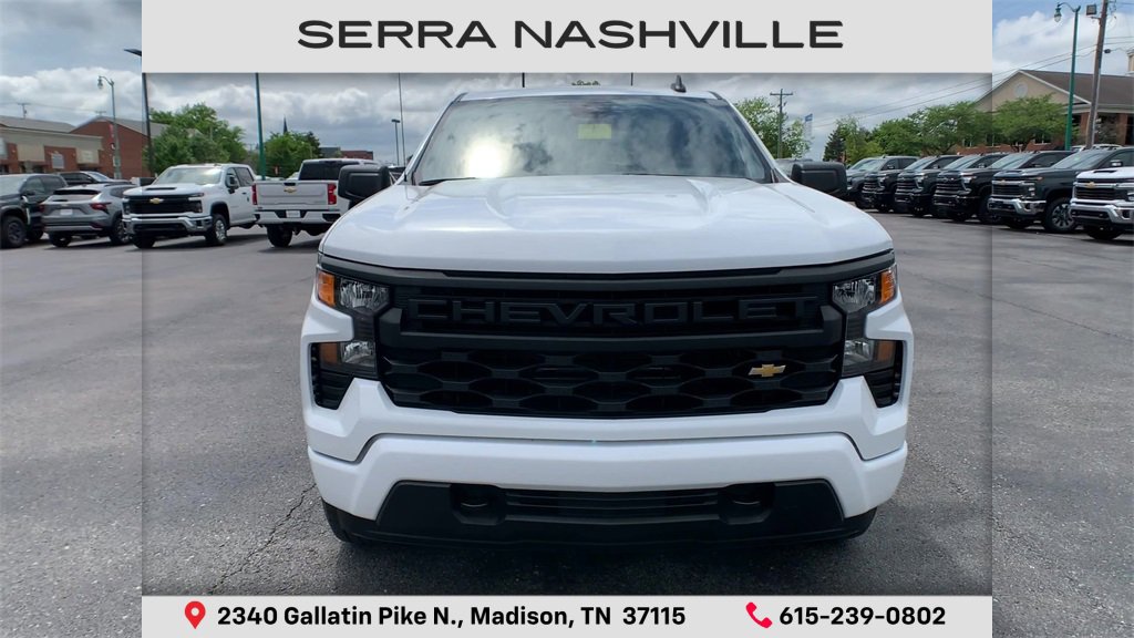 2024 Chevrolet Silverado 1500 Custom photo 3