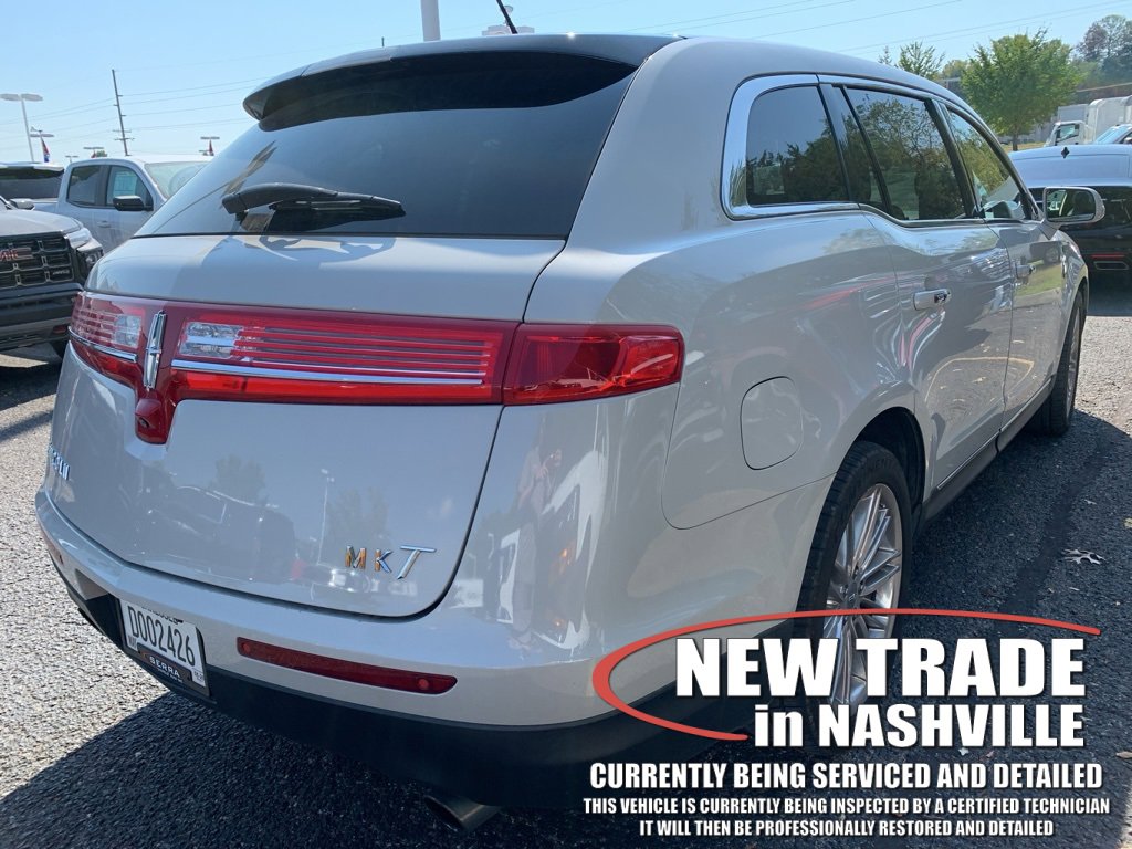 2019 Lincoln MKT Reserve photo 3