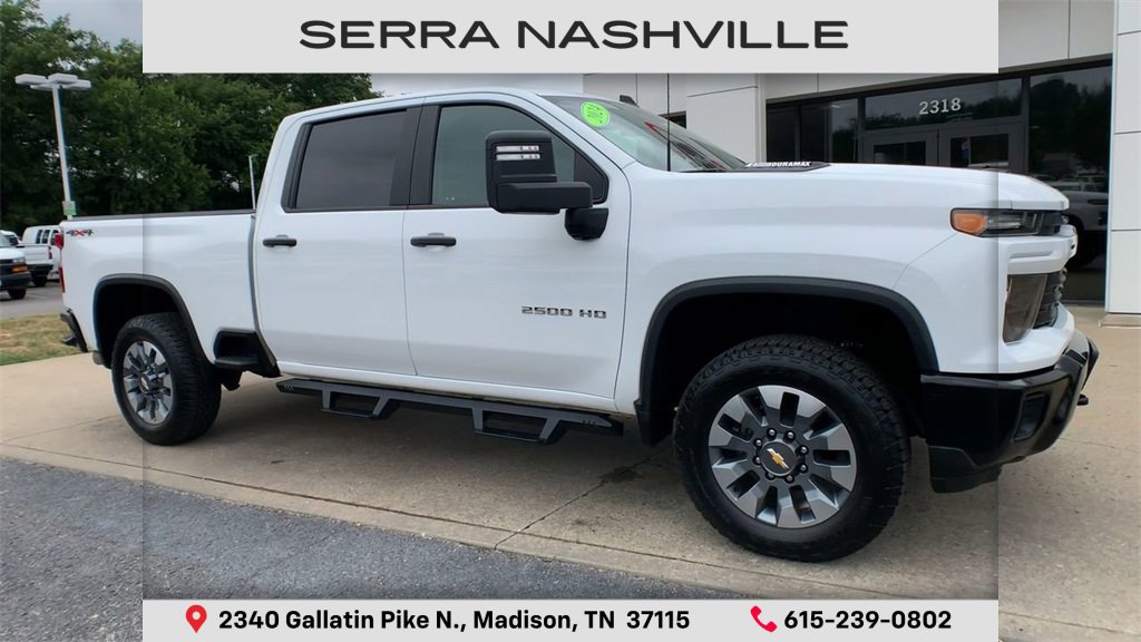 2024 Chevrolet Silverado 2500HD Custom photo 2