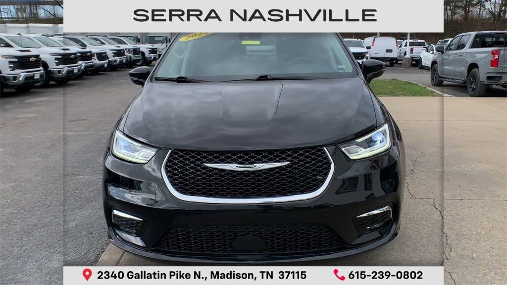 Used 2024 Chrysler Pacifica Touring L Van Passenger Van