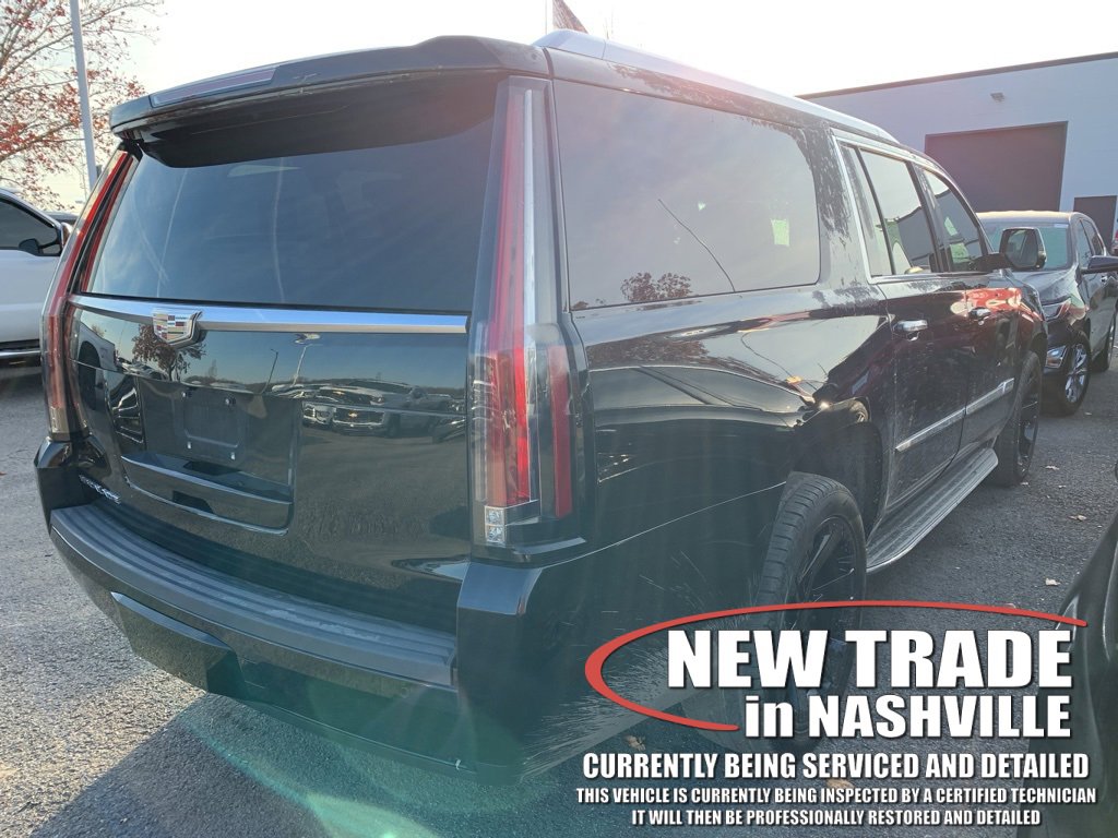 2016 Cadillac Escalade ESV Luxury photo 4