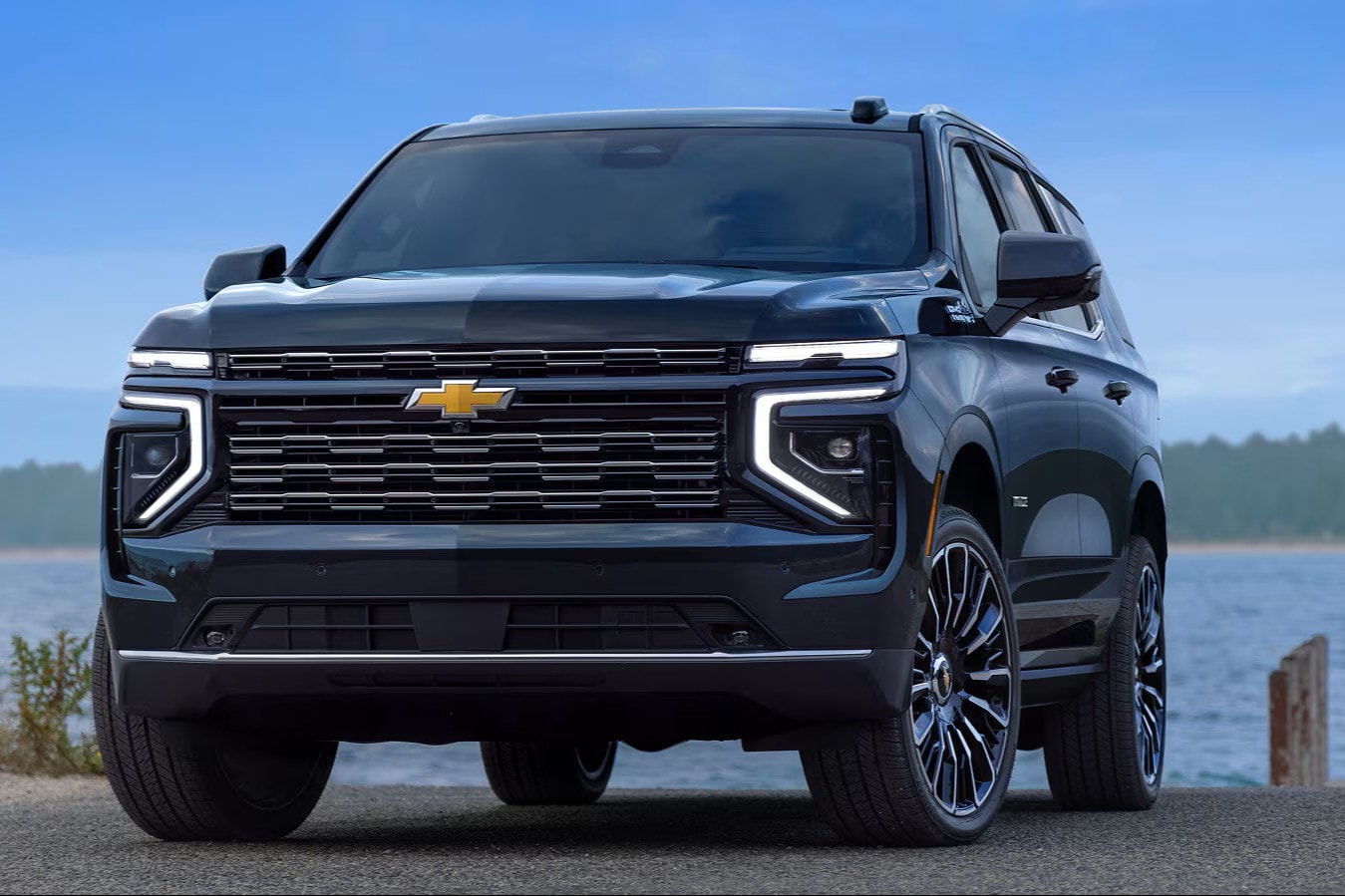  2026 Chevrolet Tahoe Bold front fascia with signature LED headlamps and sculpted body lines Serra Chevrolet Buick GMC in Nashville