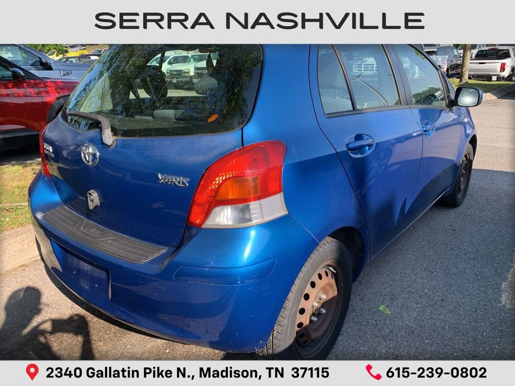 2010 Toyota Yaris's photo