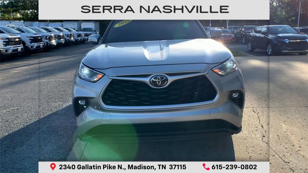 2021 Toyota Highlander XLE photo 3