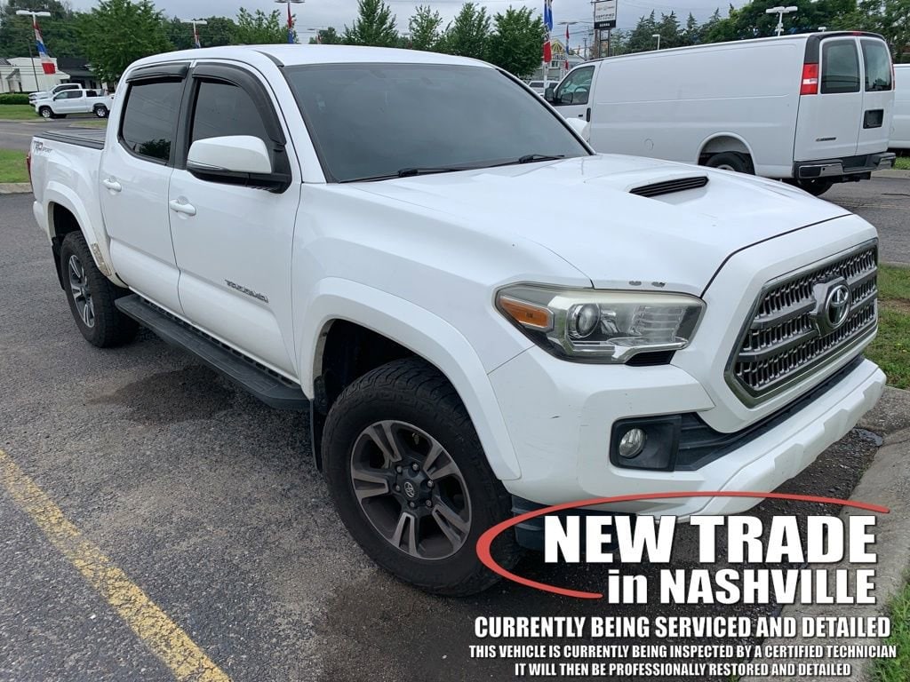 2016 Toyota Tacoma SR5 Double Cab 4x2 V6 Auto Short Bed's photo