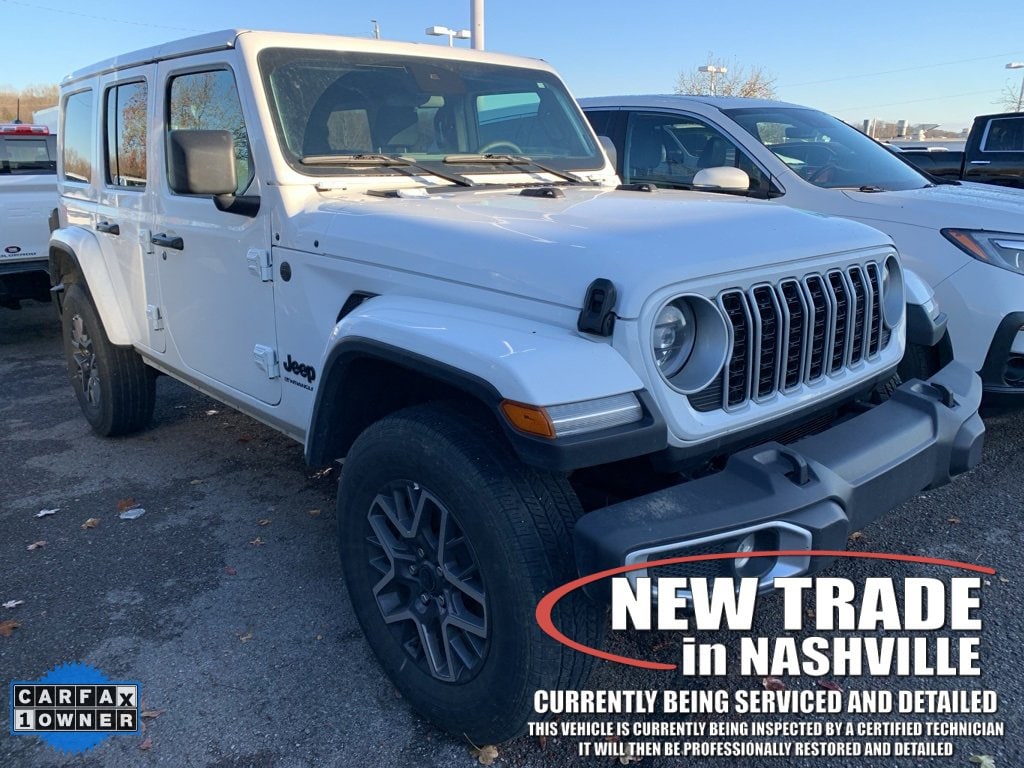 2025 Jeep Wrangler 4-Door Sahara's photo