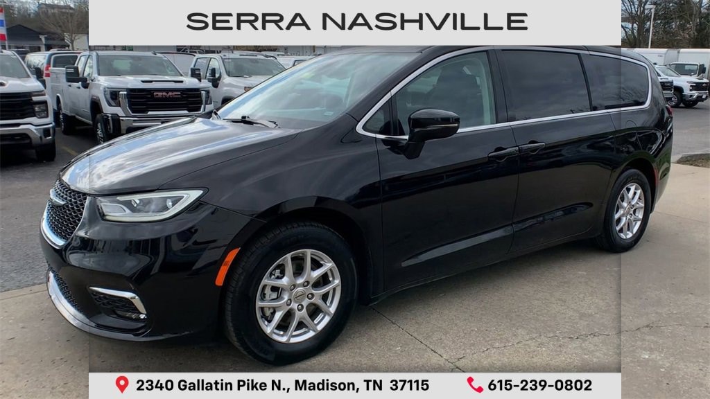 Used 2024 Chrysler Pacifica Touring L Van Passenger Van