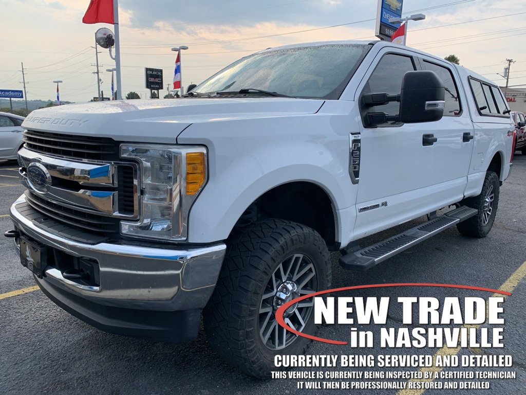 2017 Ford F-250 XLT photo 2