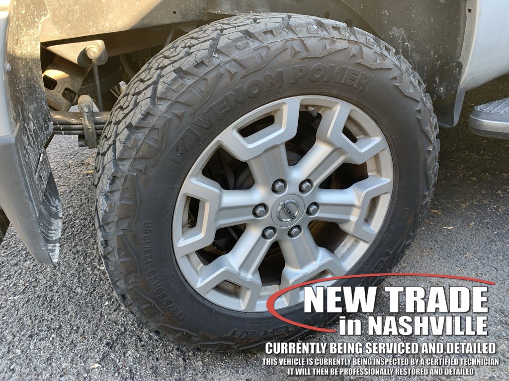 2017 Nissan Titan SV photo 2