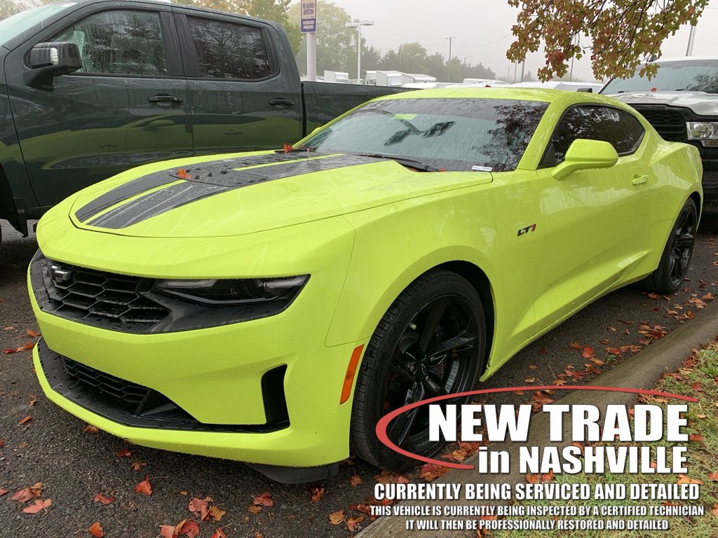 2021 Chevrolet Camaro LT1 photo 2