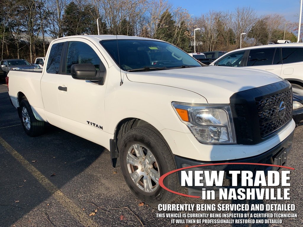 2018 Nissan Titan S's photo