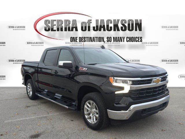 2024 Chevrolet Silverado 1500 LT photo 2