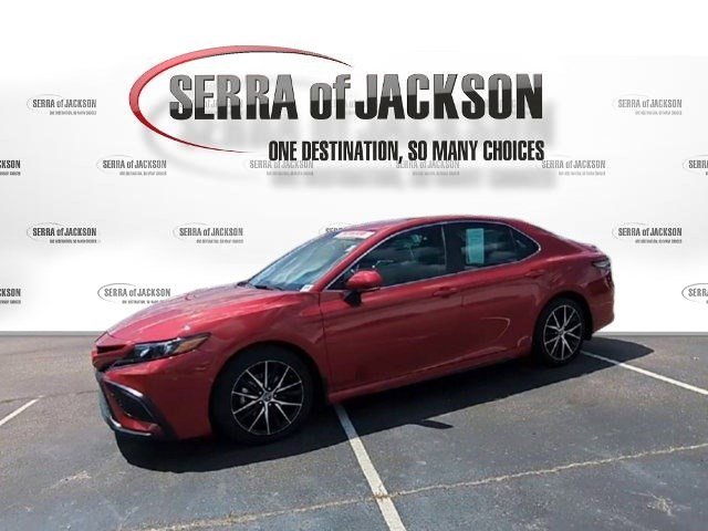 2023 Toyota Camry SE photo 3