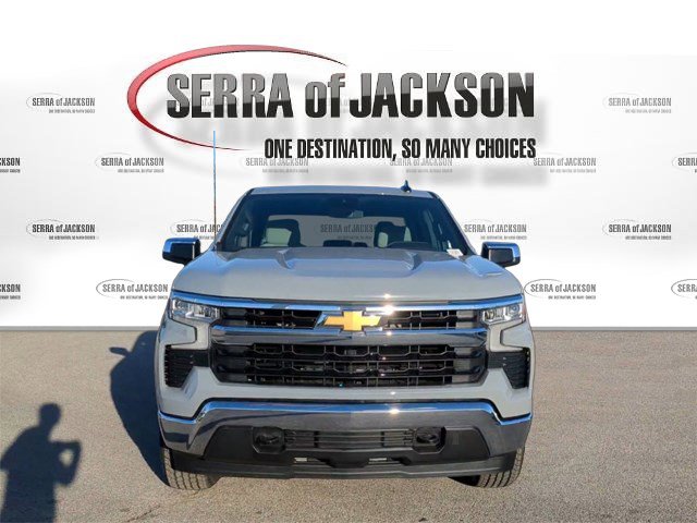 2024 Chevrolet Silverado 1500 LT photo 3