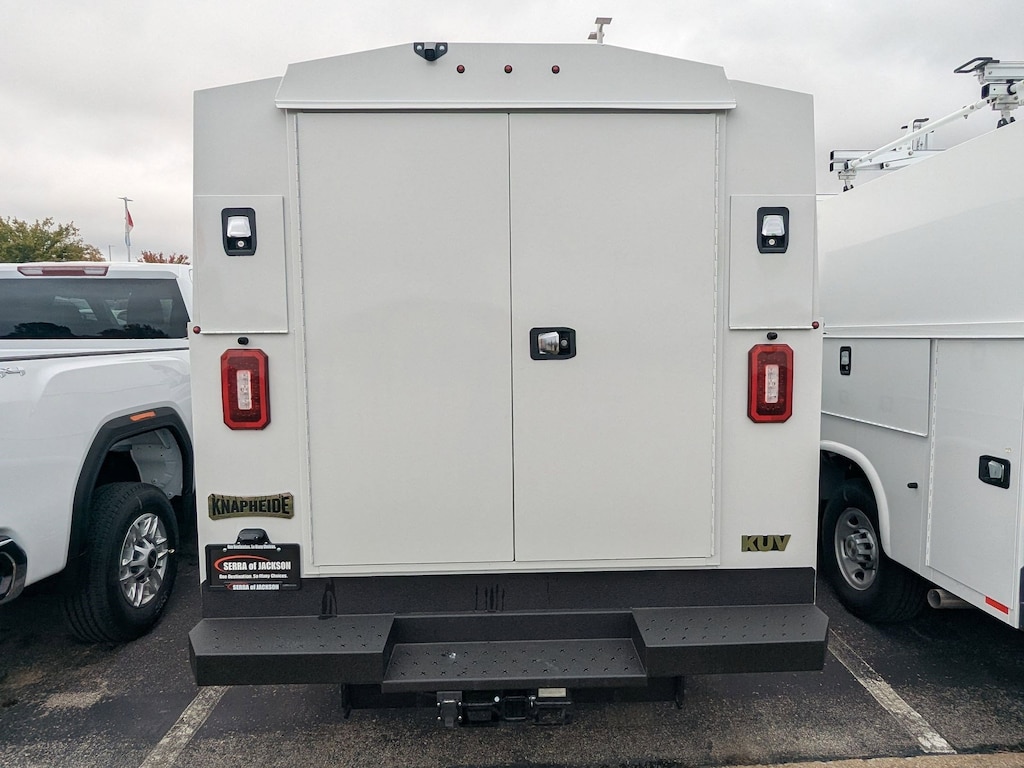 New 2025 Chevrolet Express Cutaway Express 3500 Truck