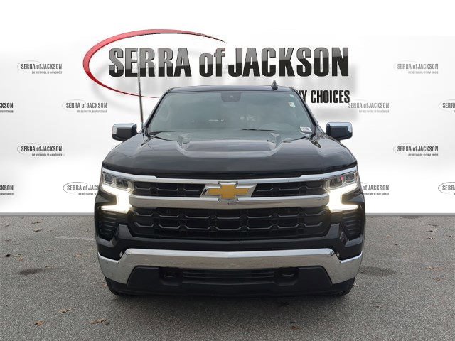 2024 Chevrolet Silverado 1500 LT photo 3