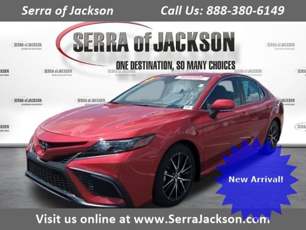 Used 2023 Toyota Camry SE Sedan