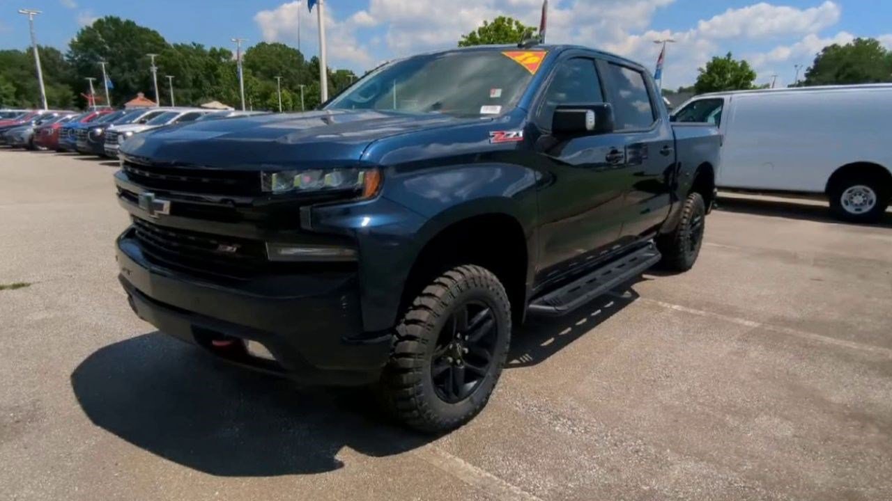 2019 Chevrolet Silverado 1500 LT Trail Boss photo 3