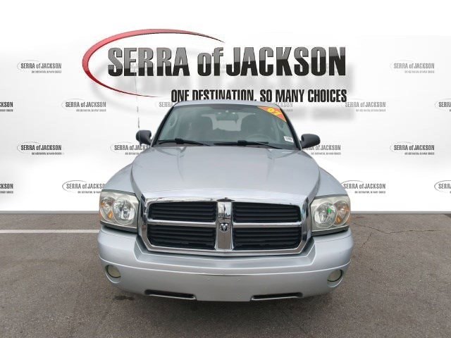 Used 2007 Dodge Dakota SLT with VIN 1D7HE48N17S207352 for sale in Jackson, TN