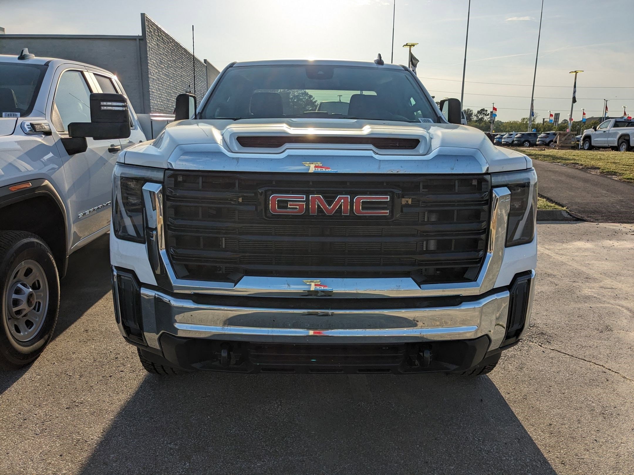 2025 Gmc Sierra 3500 HD Pro photo 2