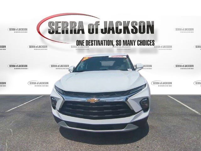 2025 Chevrolet Blazer 2LT photo 3