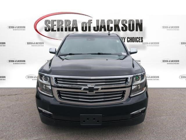 2017 Chevrolet Tahoe Premier photo 3