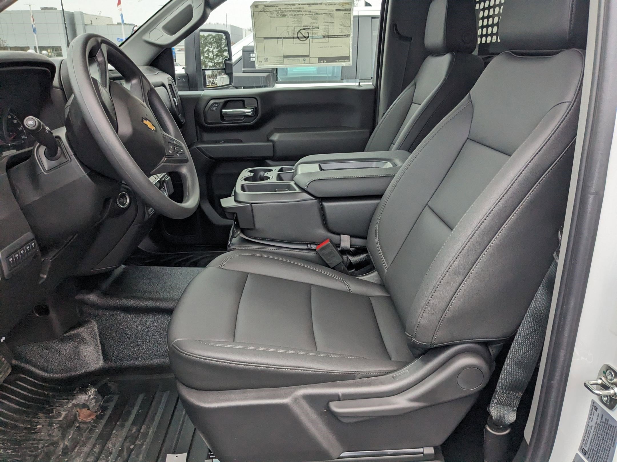 2025 Chevrolet Silverado 3500HD Work Truck photo 4