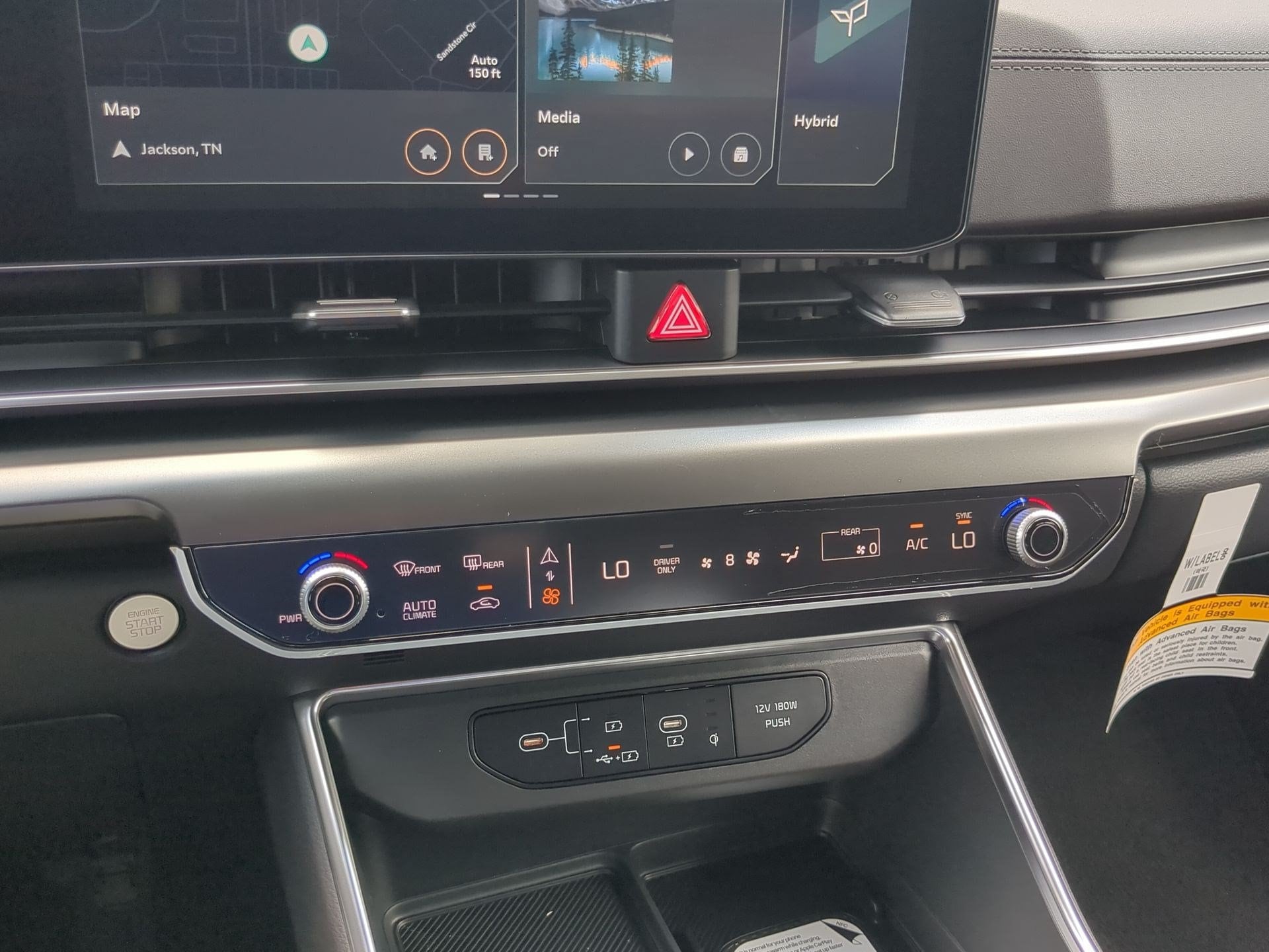 2027 Kia Carnival SX - Photo 18
