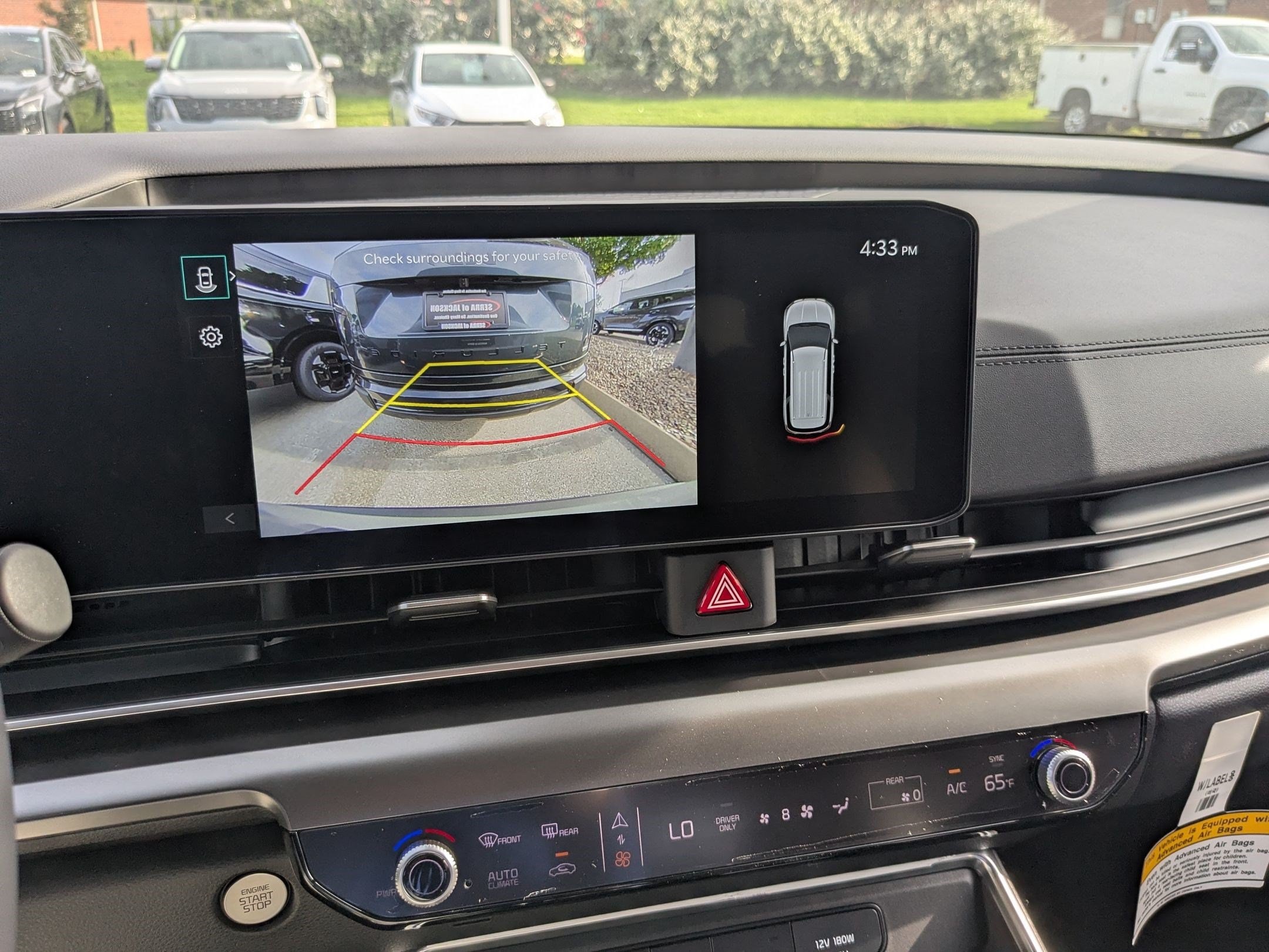 2027 Kia Carnival EX - Photo 16