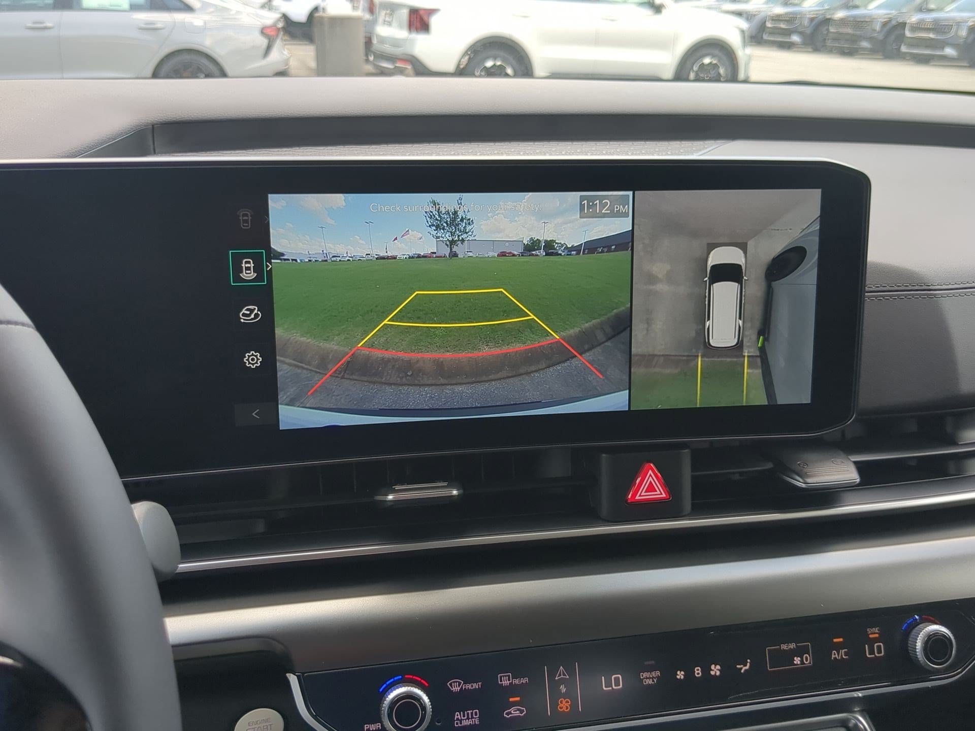 2027 Kia Carnival SX - Photo 16